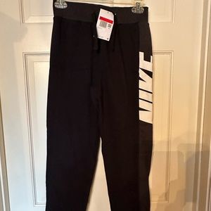 Boys Nike sweatpants, size large, new with tags